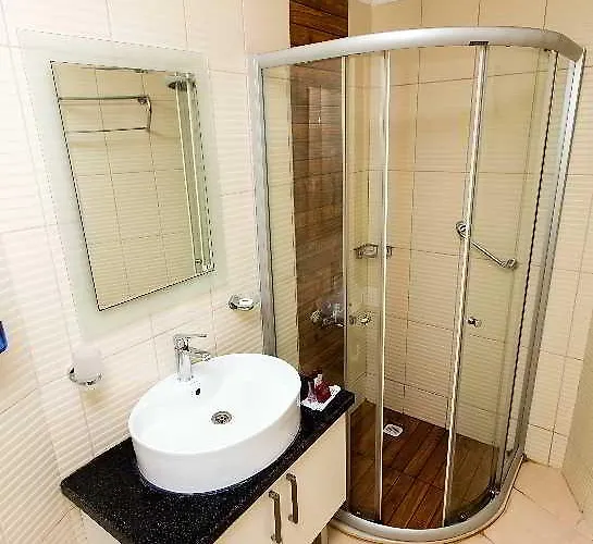Grand Mir Hotel